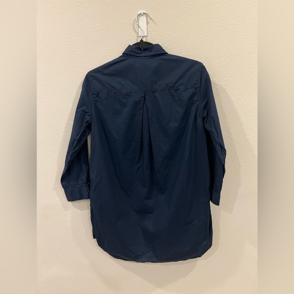 Uniqlo women’s navy button up - Picture 2 of 3